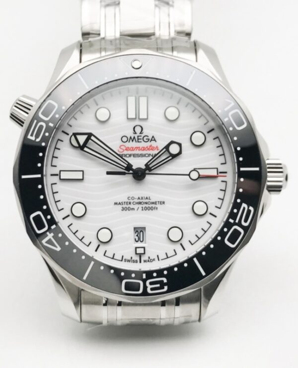 SEAMASTER DIVER 300 210.30.42.20.04.001