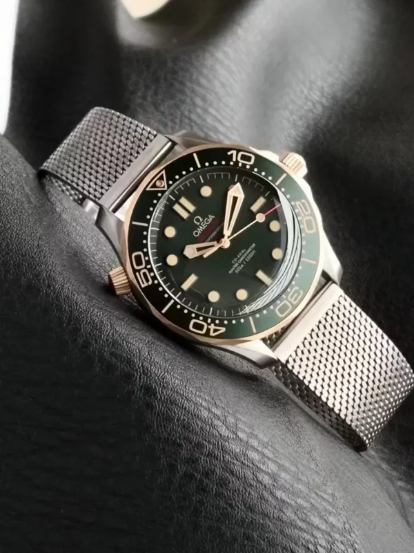Omega Seamaster Diver 300M Titanio y Bronce con Dial Verde