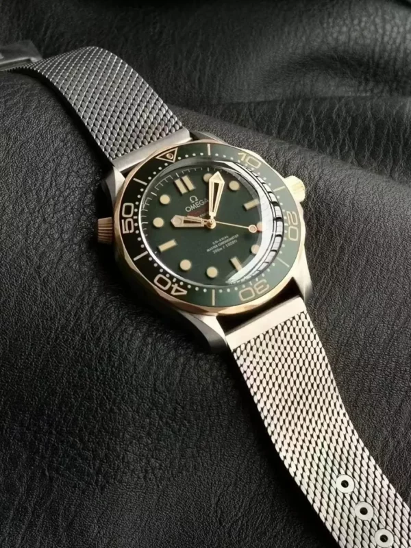 Omega Seamaster Diver 300M Titanio y Bronce con Dial Verde