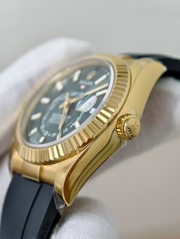 336238-0004 SKY-DWELLER | 2025