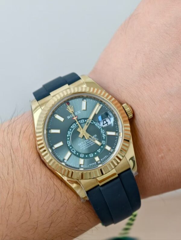 336238-0004 SKY-DWELLER | 2025