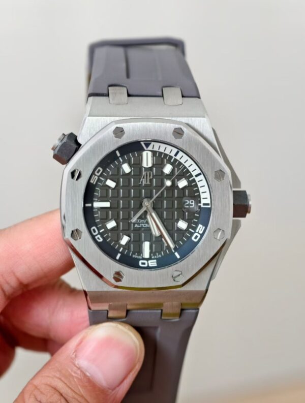 15720ST.OO.A009CA.01 ROYAL OAK OFFSHORE |2025|