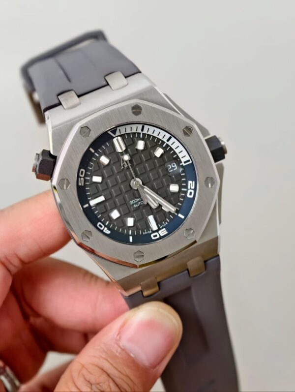 15720ST.OO.A009CA.01 ROYAL OAK OFFSHORE |2025|