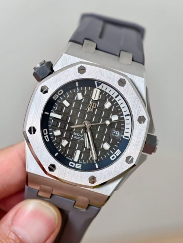 15720ST.OO.A009CA.01 ROYAL OAK OFFSHORE |2025|