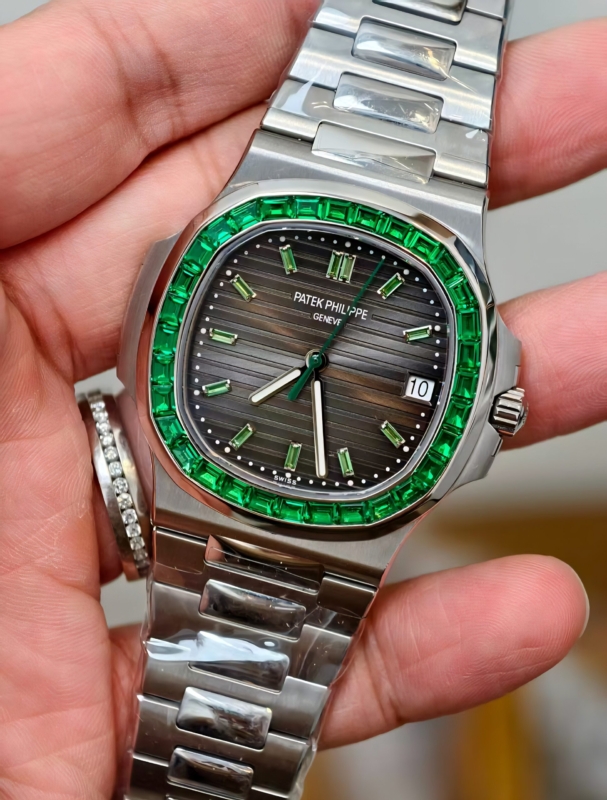 Patek Philippe Nautilus 5711/113P-001