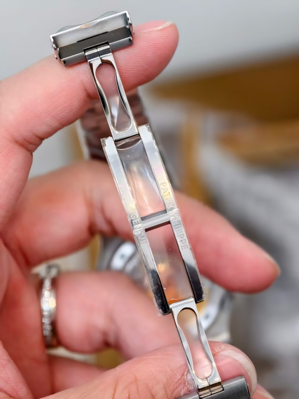 Patek Philippe Nautilus 5711/113P-001