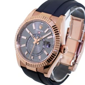 336235-0004 Sky-dweller |2025|